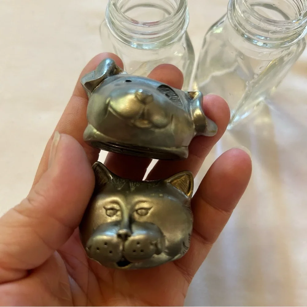 Vintage Cat and Dog Salt and Pepper Shakers - Picture 5 of 7